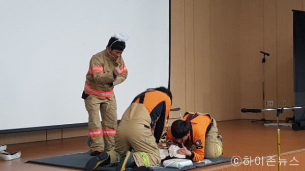 batch_[크기변환]4-2. 심폐소생술 경연대회 사진.jpg