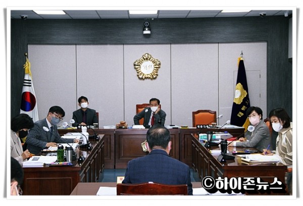 ahihi221125_제5회 행정사무감사특별위원회.JPG