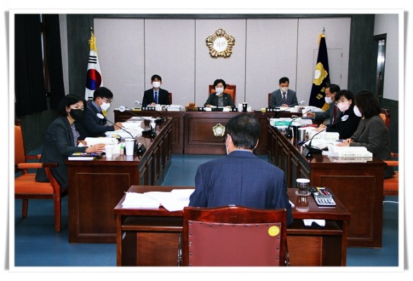 ahihi제266회 정례회 행정사무감사특별위원회 (1).JPG