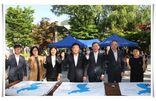 ch태백시의회 언론보도사진(2023.07.05.)_평화통일콘서트 참석(2).JPG