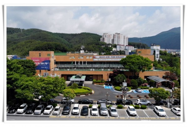 gwre1,3,5.시청전경(파독 근로자 방문 환영 간담회,진폐재해자 겨울나기, 체험 및 관람시설 정상 운영) (2).JPG