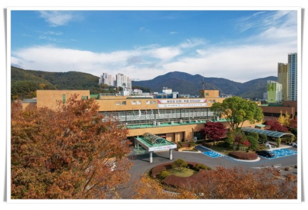 gwre(1)  (2) 시청사 전경사진.JPG