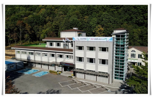 rehi2. 태백시 평생학습관, 2025년 맞춤형 특화 프로그램 ‘힐링 행복 노래 교실’ 수강생 모집.jpg