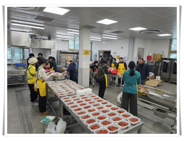 11인6. 삼수동 지역사회보장협의체, 저소득층 밑반찬 나눔 행사 개최 (3).jpg