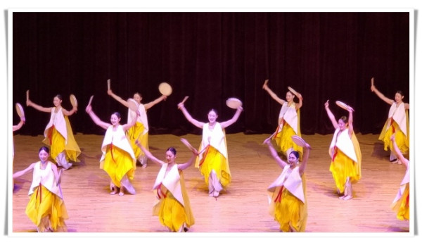 11인7. 태백시복지재단  노인일자리 참여 어르신 위한 ‘문화동행 공연’ 개최 (1).jpeg